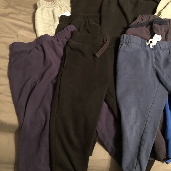 12 pairs of 3T pants - Picture 2 of 3